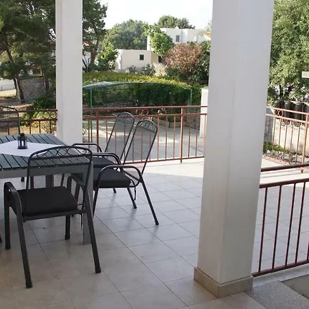 Apartment Sipic , Bilo -