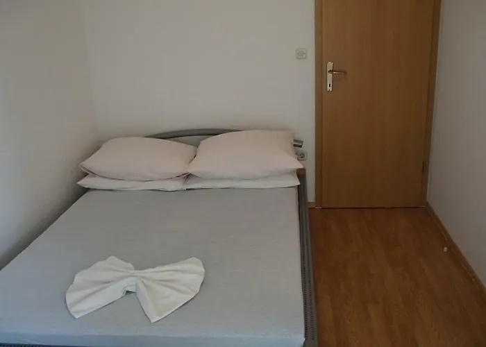 Apartment Sipic , Bilo - Primosten